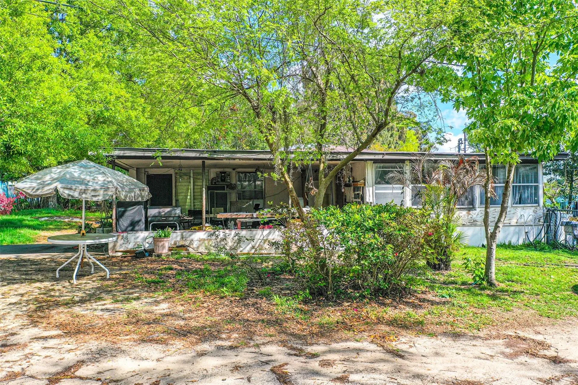 100 N Self Avenue Avon Park FL 33825