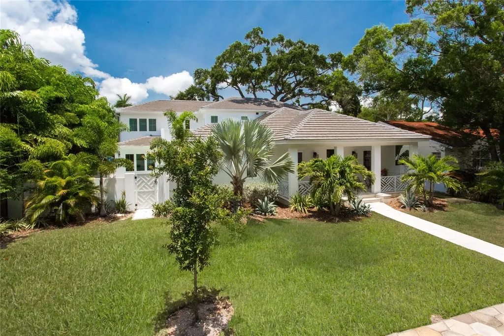 335 16th Avenue NE St Petersburg FL 33704