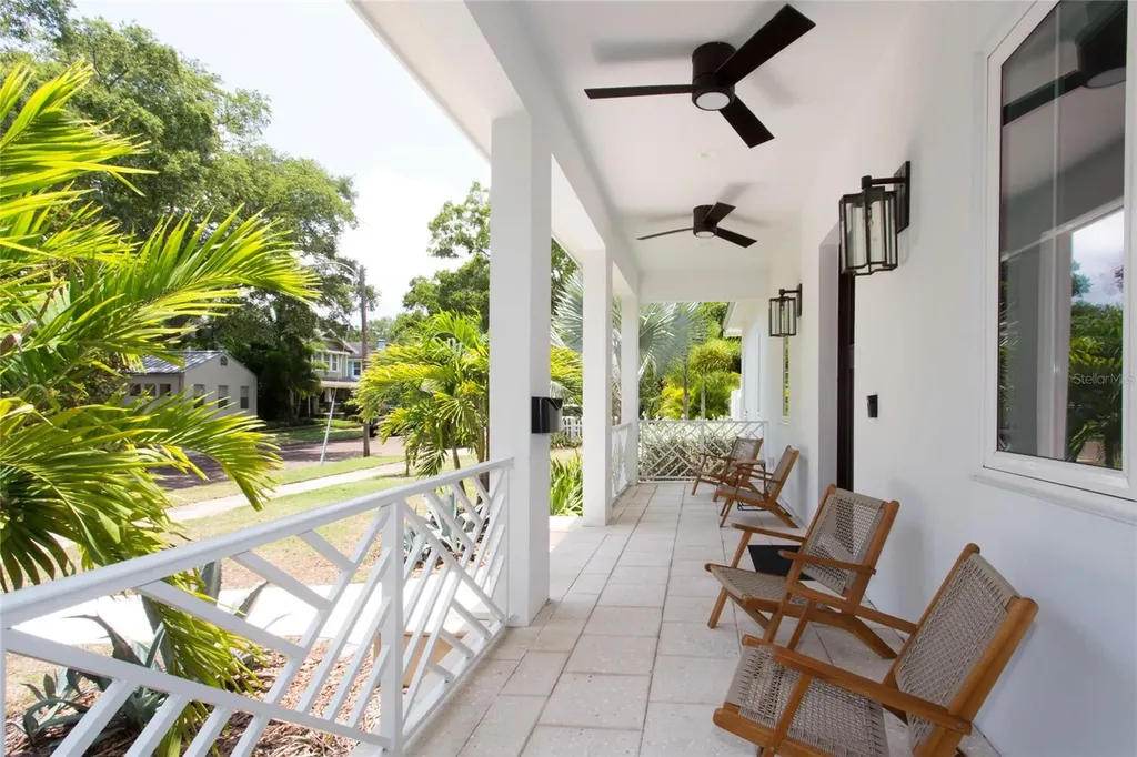 335 16th Avenue NE St Petersburg FL 33704