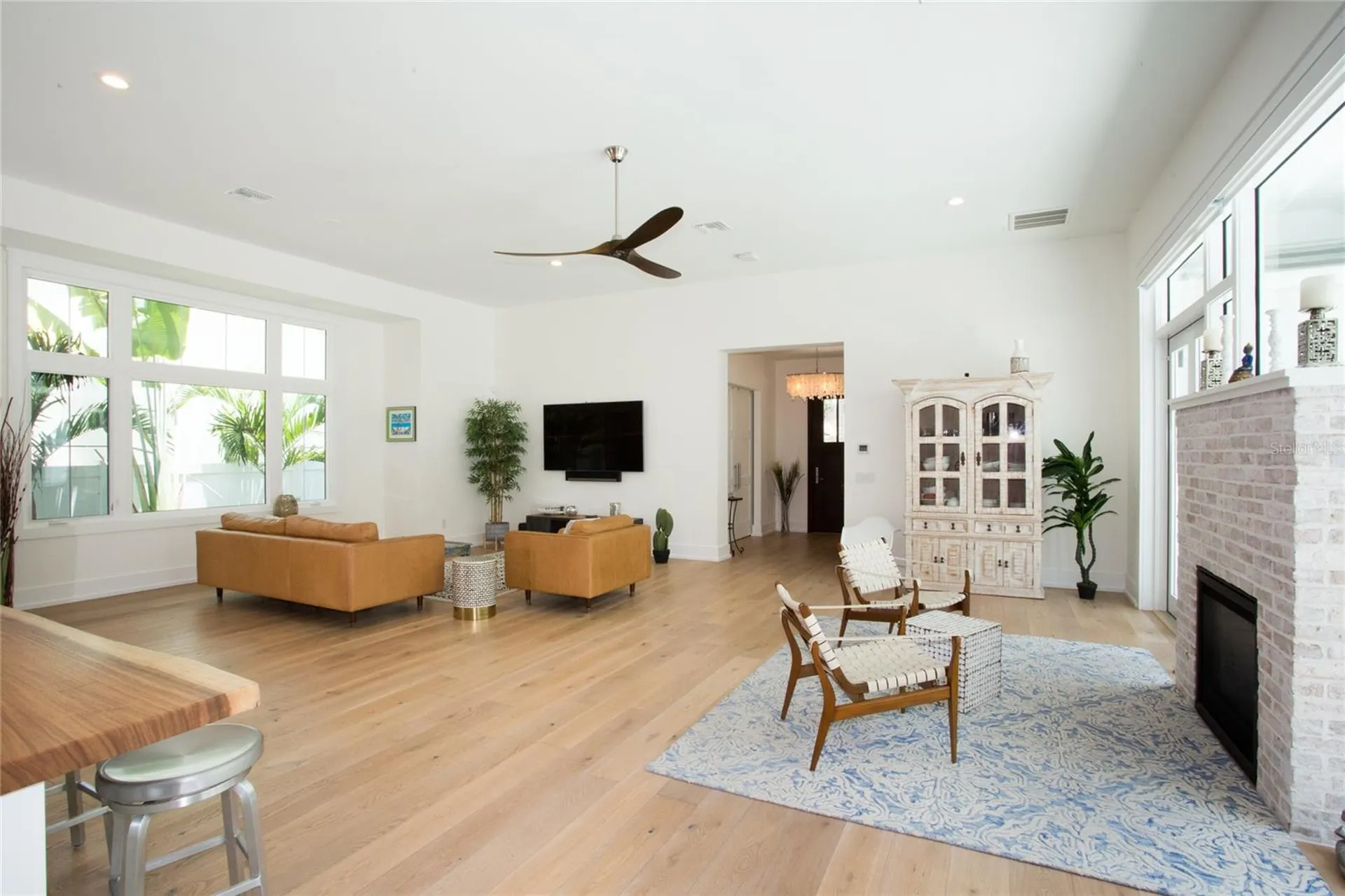 335 16th Avenue NE St Petersburg FL 33704