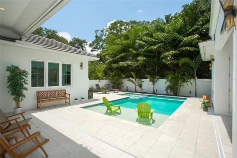 335 16th Avenue NE St Petersburg FL 33704