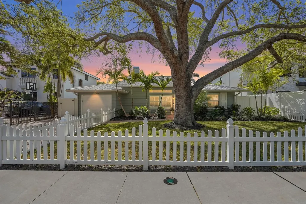 1920 Wisteria Street Sarasota FL 34239