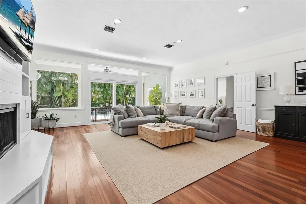1920 Wisteria Street Sarasota FL 34239