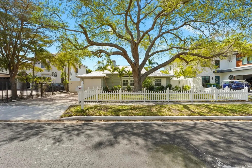 1920 Wisteria Street Sarasota FL 34239