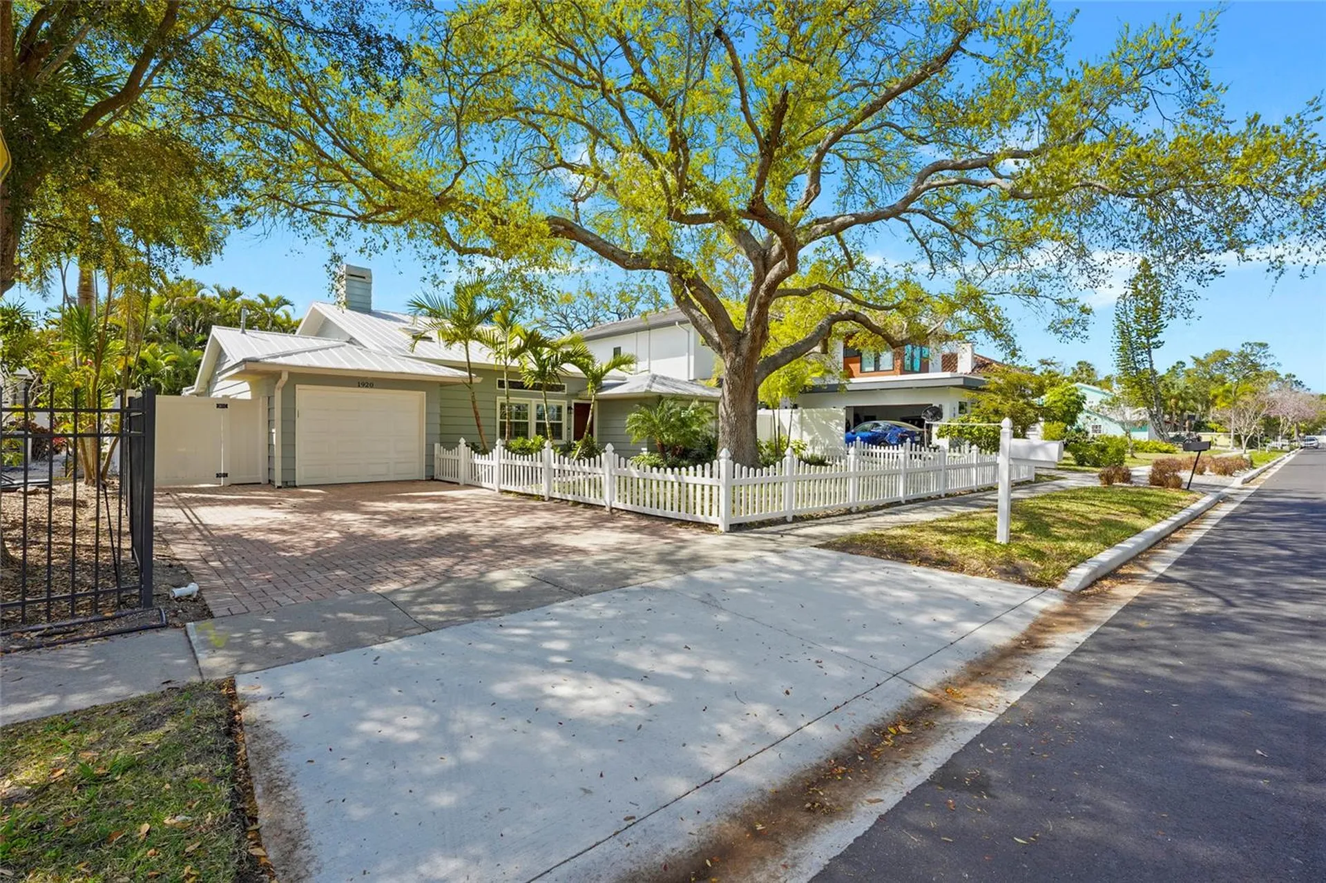 1920 Wisteria Street Sarasota FL 34239