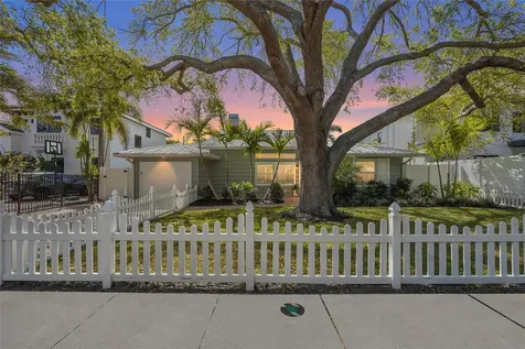 1920 Wisteria Street Sarasota FL 34239