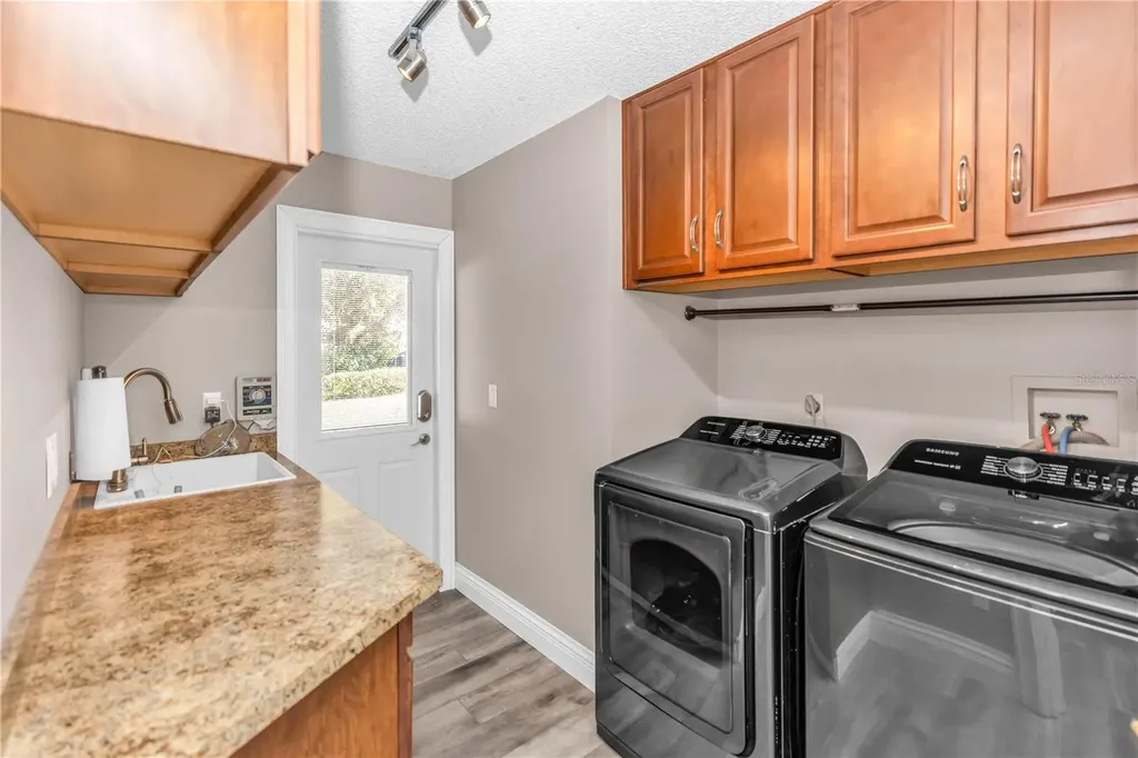 404 Glen Abbey Lane Debary FL 32713