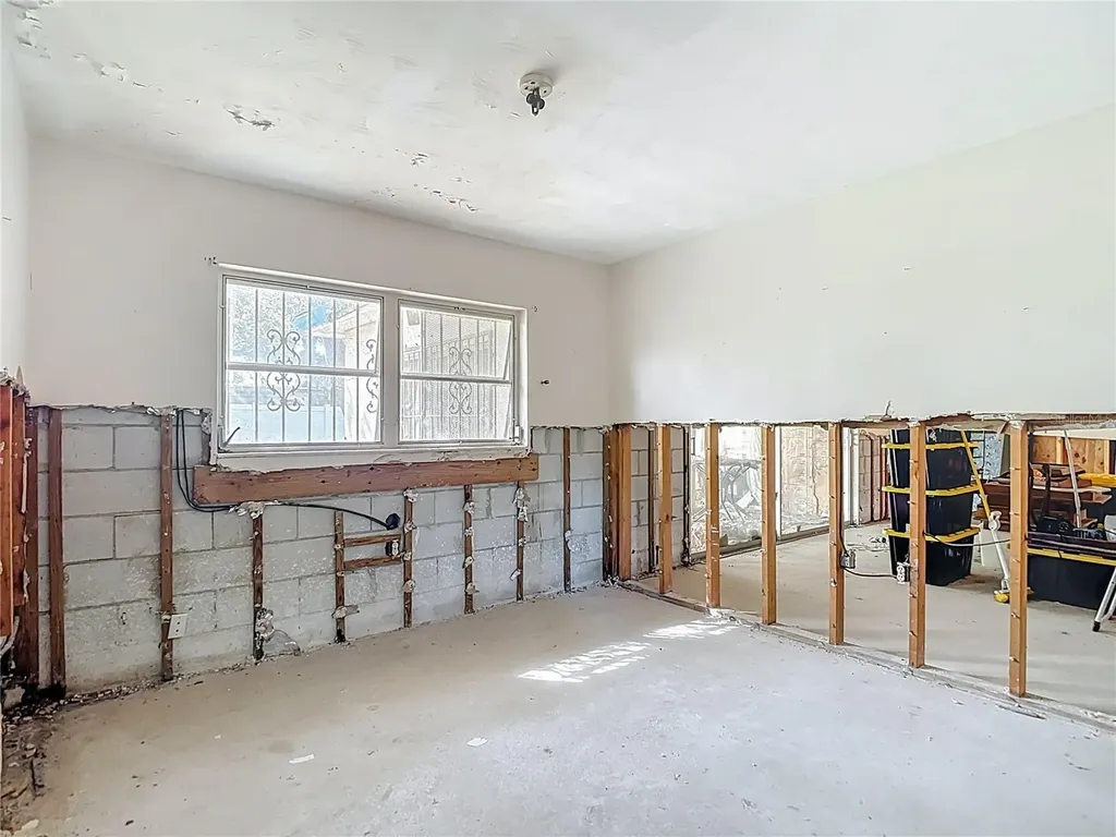 3700 Dana Shores Drive Tampa FL 33634