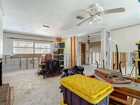 3700 Dana Shores Drive Tampa FL 33634