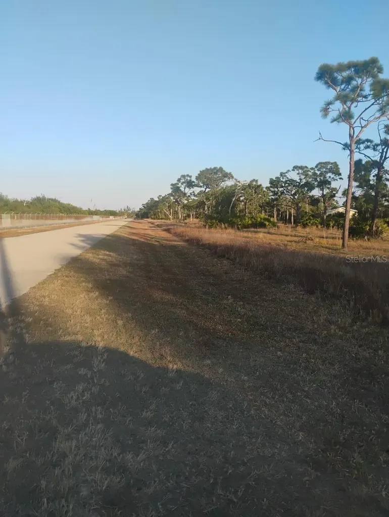 6820 Stringfellow Road St James City FL 33956