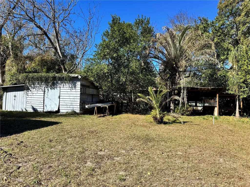 8716 N Temple Avenue Tampa FL 33617