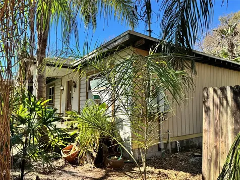 8716 N Temple Avenue Tampa FL 33617