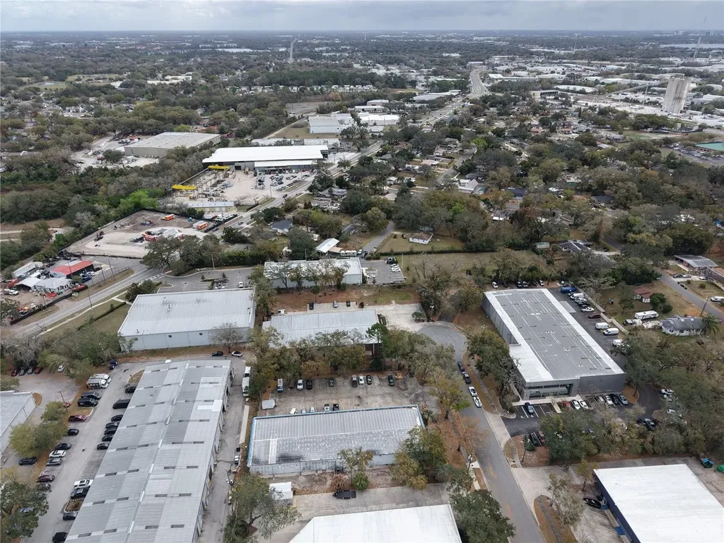 6800 Edgewater Commerce Parkway Orlando FL 32810