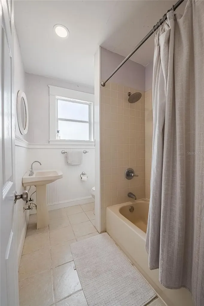 402 E Poinsettia Street Lakeland FL 33803