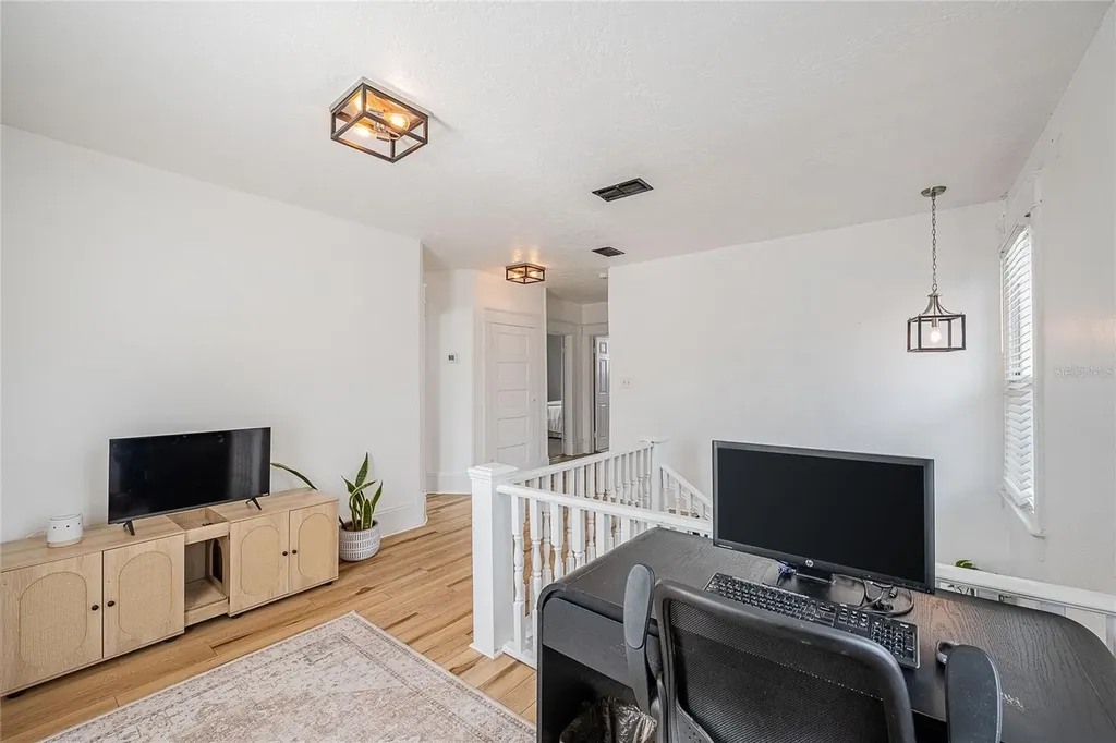 402 E Poinsettia Street Lakeland FL 33803