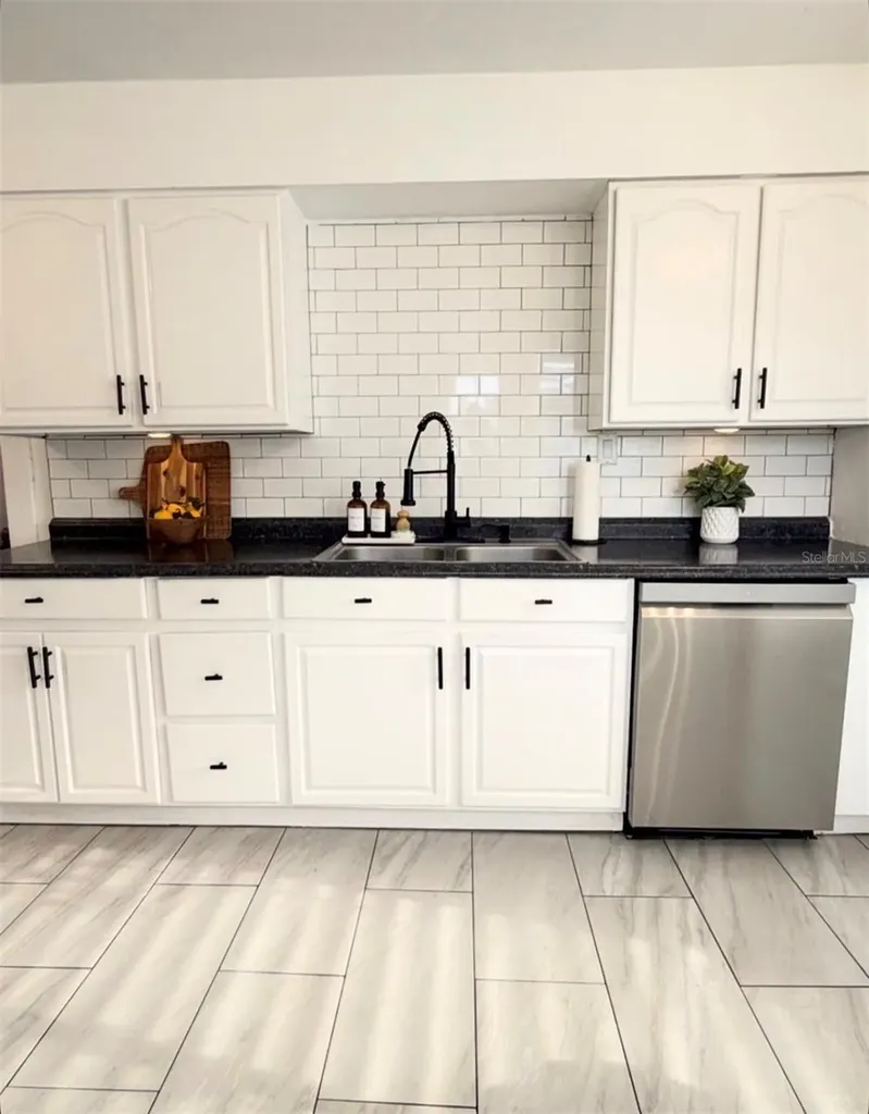 402 E Poinsettia Street Lakeland FL 33803