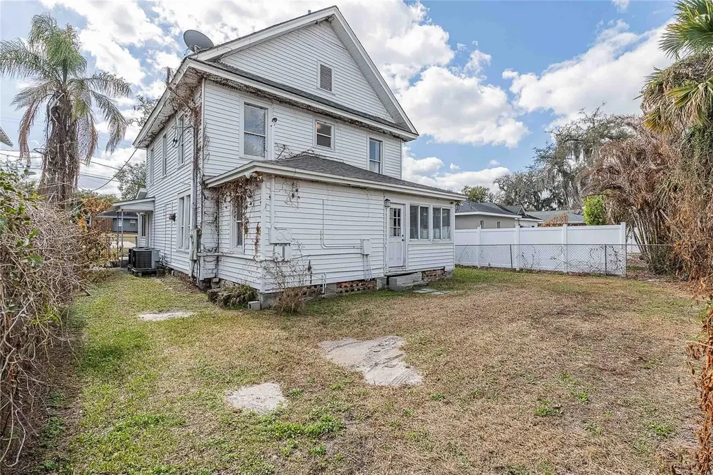 402 E Poinsettia Street Lakeland FL 33803