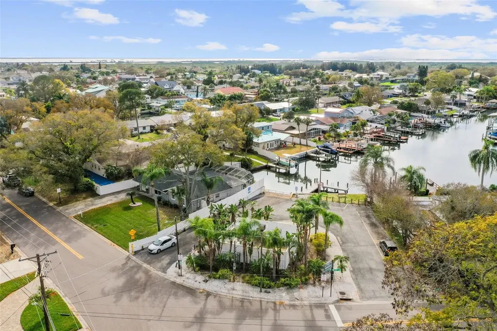 8402 Boxwood Drive Tampa FL 33615