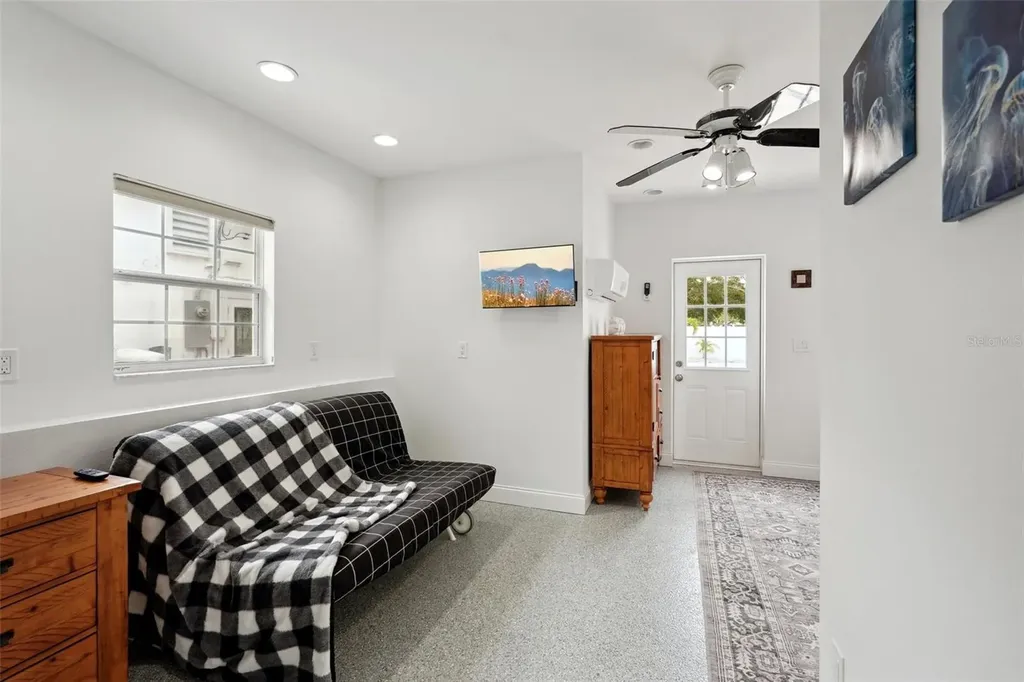 55 N Washington Drive Sarasota FL 34236