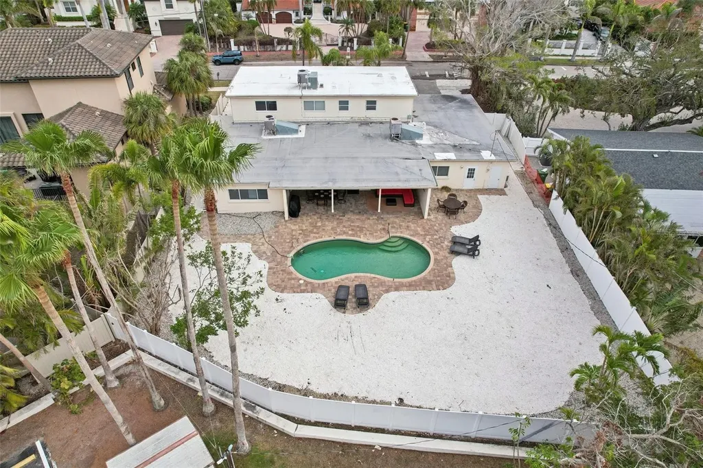 55 N Washington Drive Sarasota FL 34236