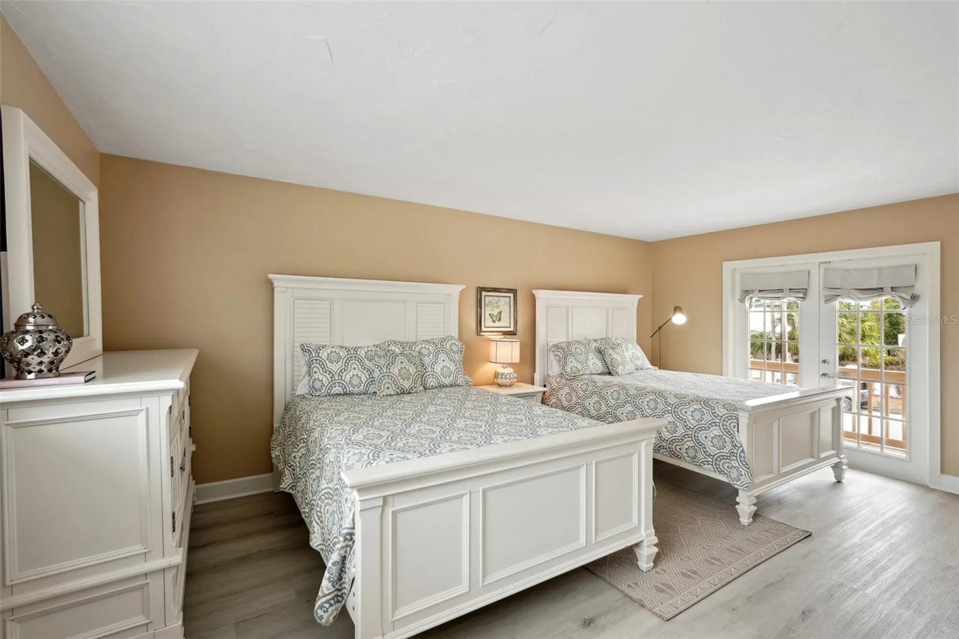 55 N Washington Drive Sarasota FL 34236