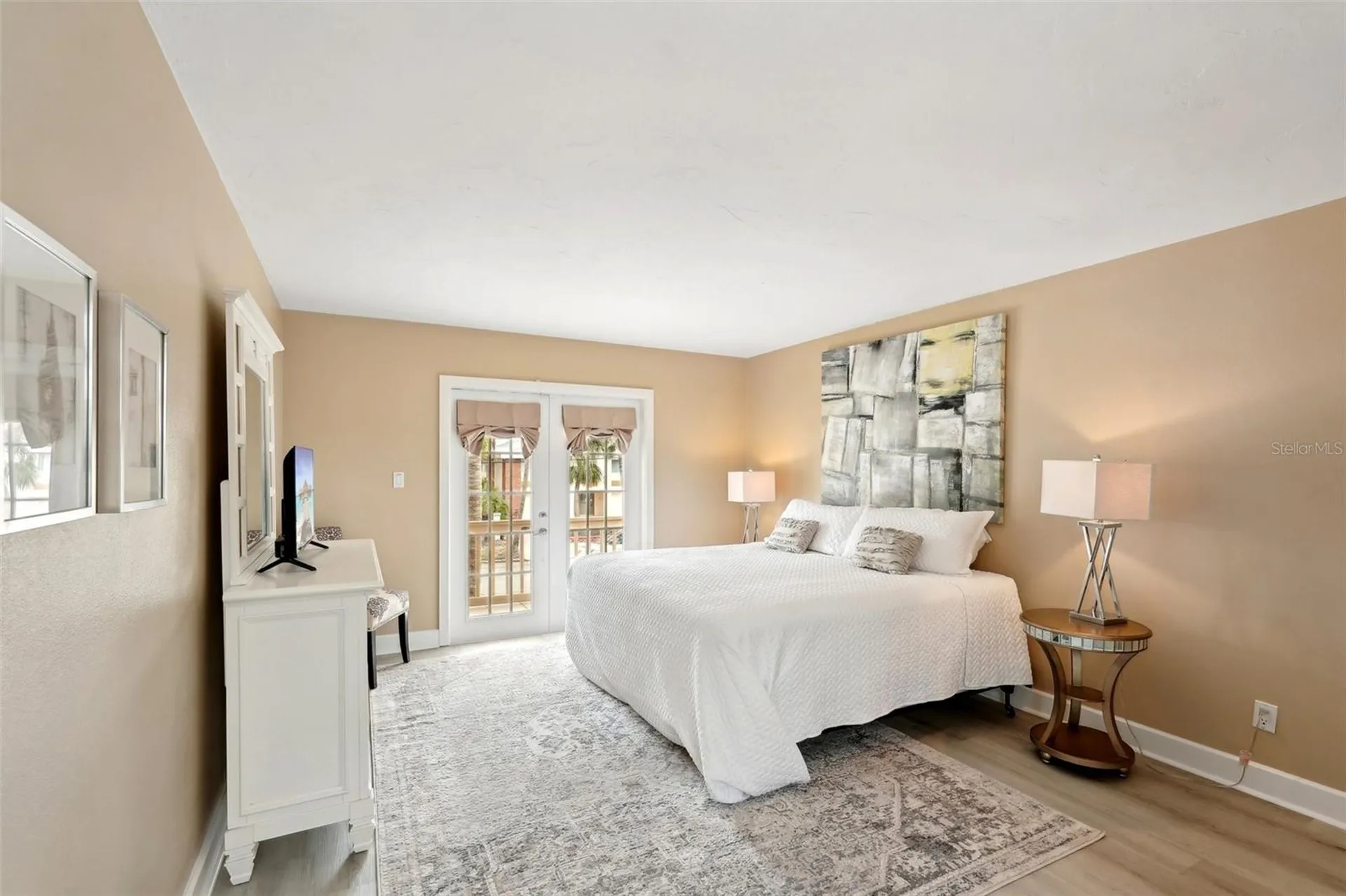 55 N Washington Drive Sarasota FL 34236