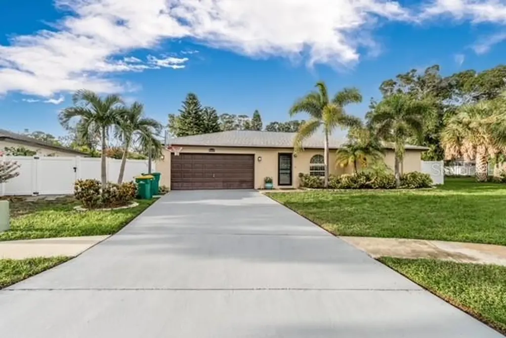 9605 129th Avenue Largo FL 33773