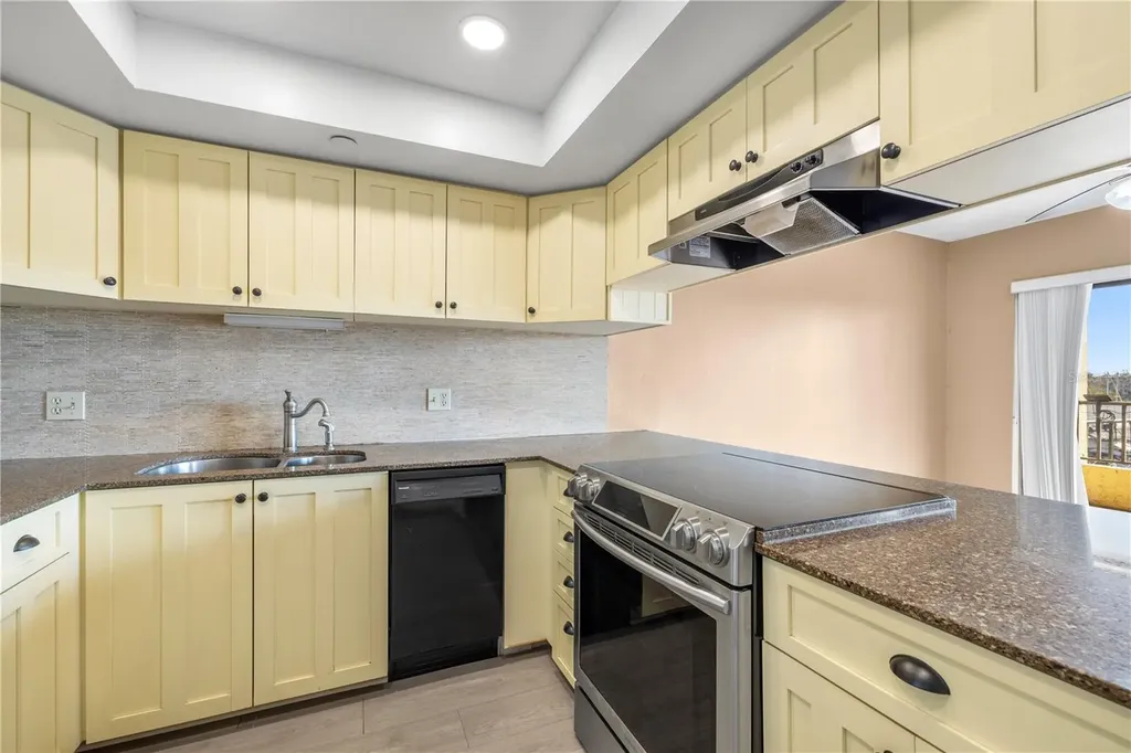 1750 Harbor Place S South Pasadena FL 33707