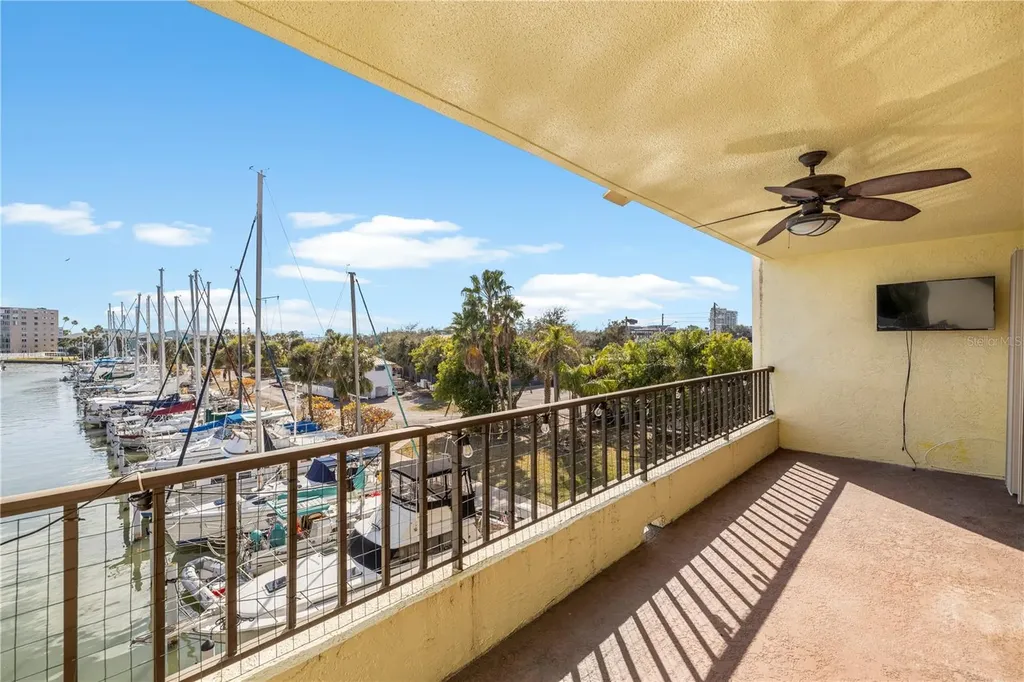 1750 Harbor Place S South Pasadena FL 33707
