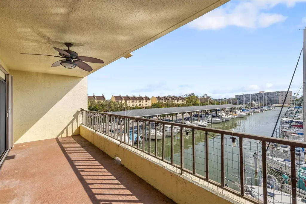 1750 Harbor Place S South Pasadena FL 33707
