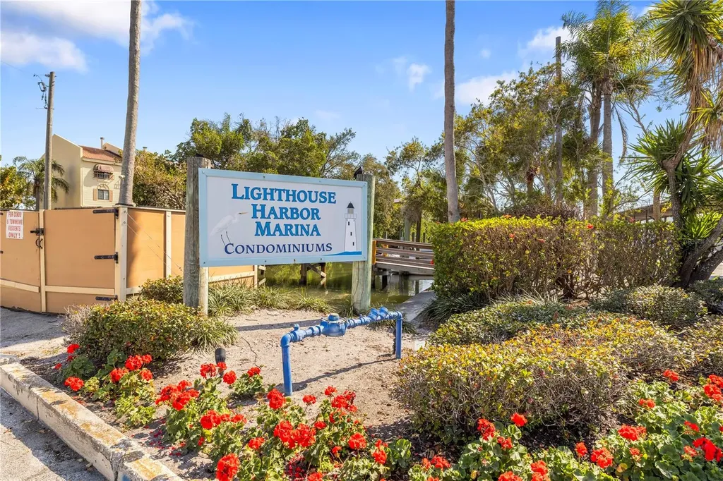 1750 Harbor Place S South Pasadena FL 33707