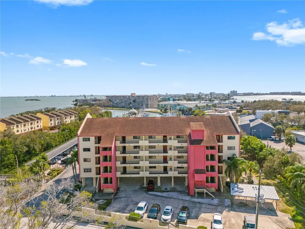1750 Harbor Place S South Pasadena FL 33707