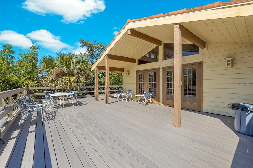 1750 Harbor Place S South Pasadena FL 33707