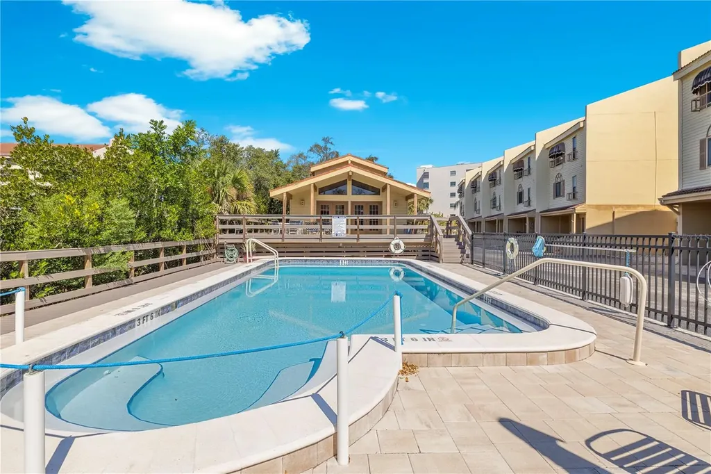 1750 Harbor Place S South Pasadena FL 33707