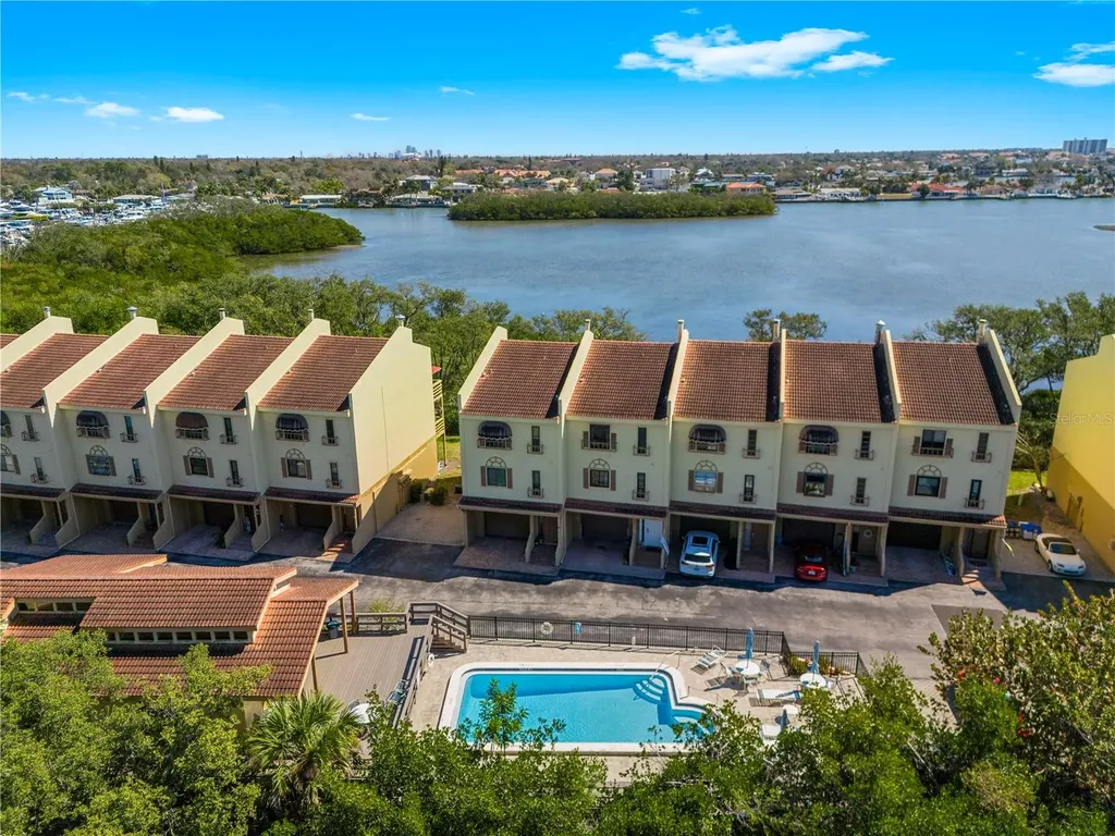 1750 Harbor Place S South Pasadena FL 33707
