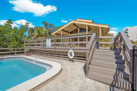 1750 Harbor Place S South Pasadena FL 33707