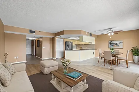 1750 Harbor Place S South Pasadena FL 33707