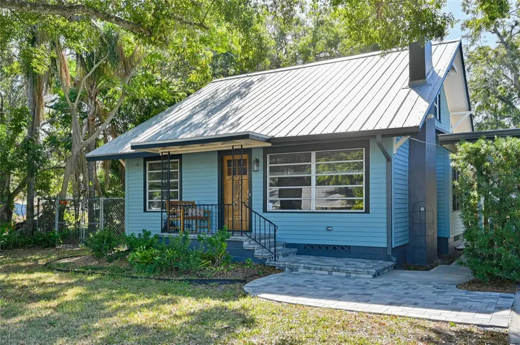 2408 Hillview Street Sarasota FL 34239