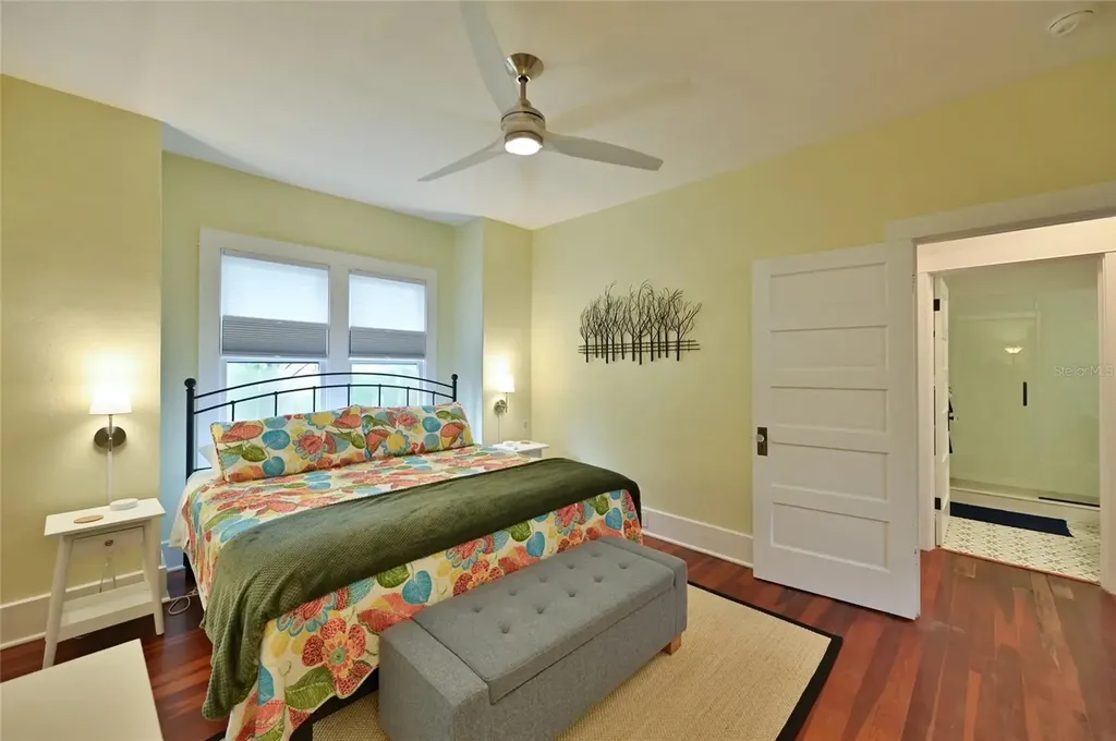 2408 Hillview Street Sarasota FL 34239