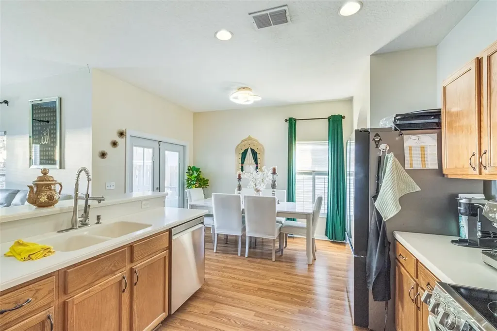 763 Star Pointe Drive Seffner FL 33584