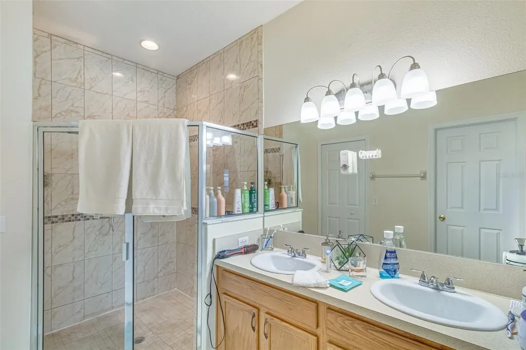 763 Star Pointe Drive Seffner FL 33584