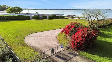 109 Van Fleet Court Auburndale FL 33823
