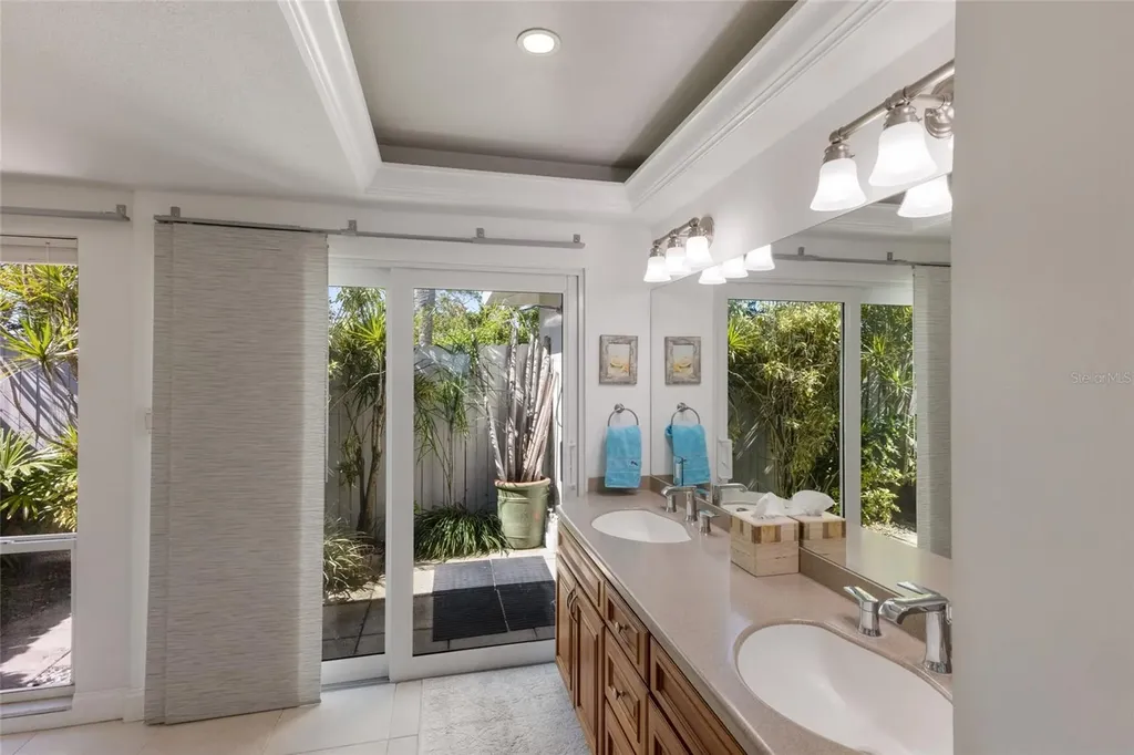 500 Halyard Lane Longboat Key FL 34228