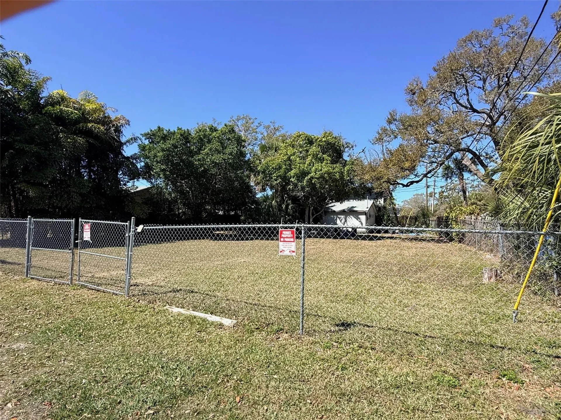 Ling-a-mor Terrace S St Petersburg FL 33705