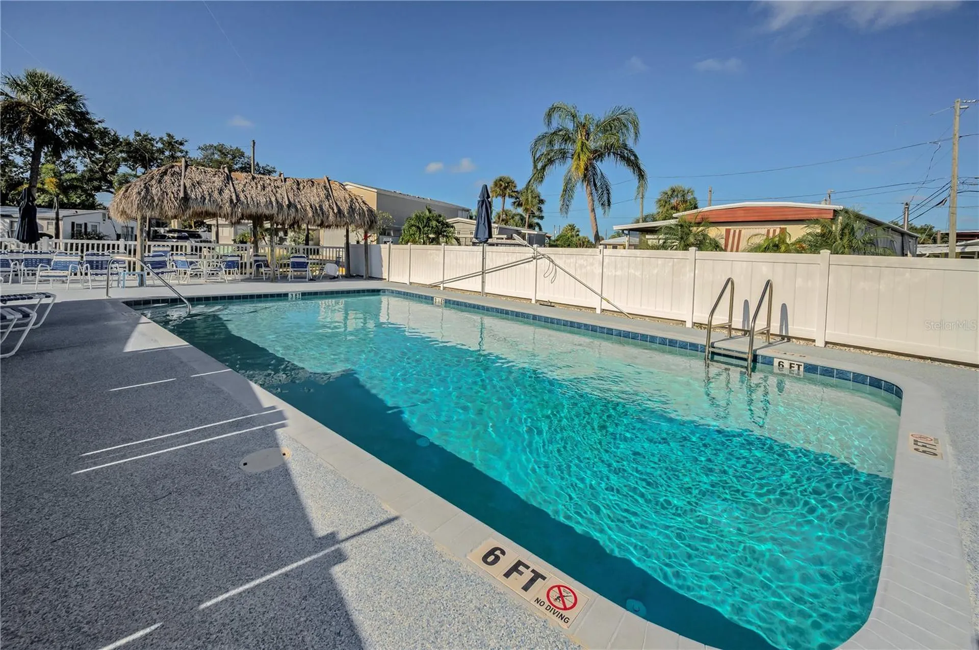 8678 44th Avenue N St Petersburg FL 33709