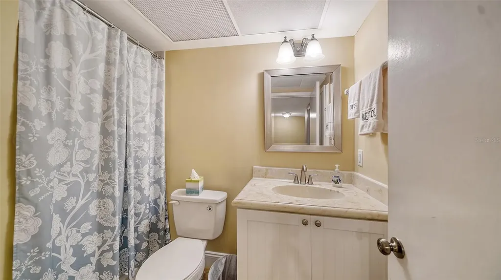 555 The Esplanade N Venice FL 34285
