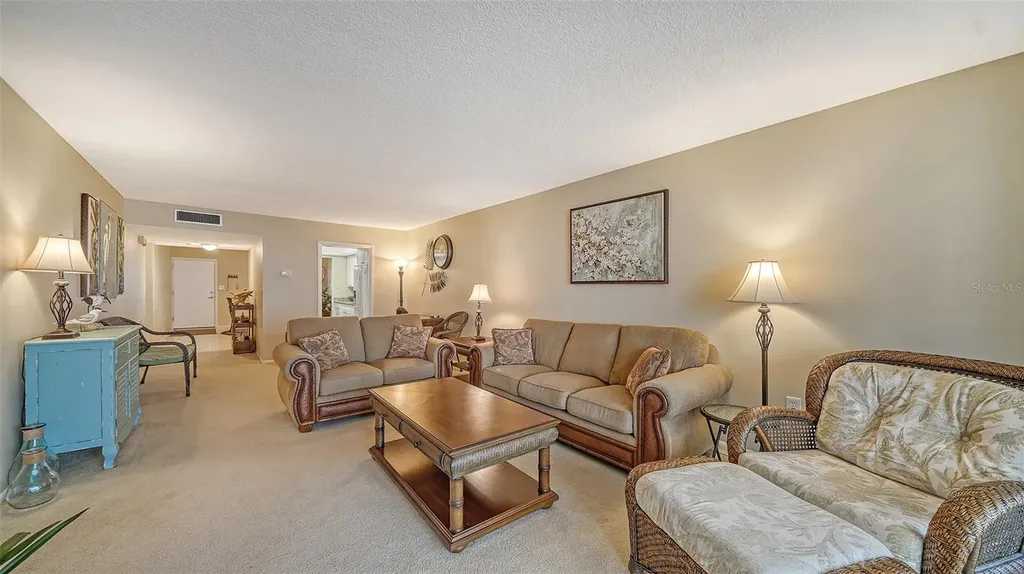 555 The Esplanade N Venice FL 34285