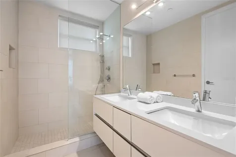 25 Munoz Rivera San Juan PR 00901