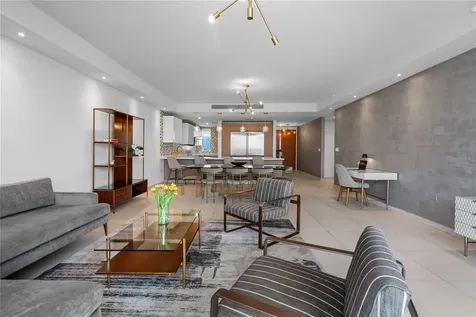 25 Munoz Rivera San Juan PR 00901