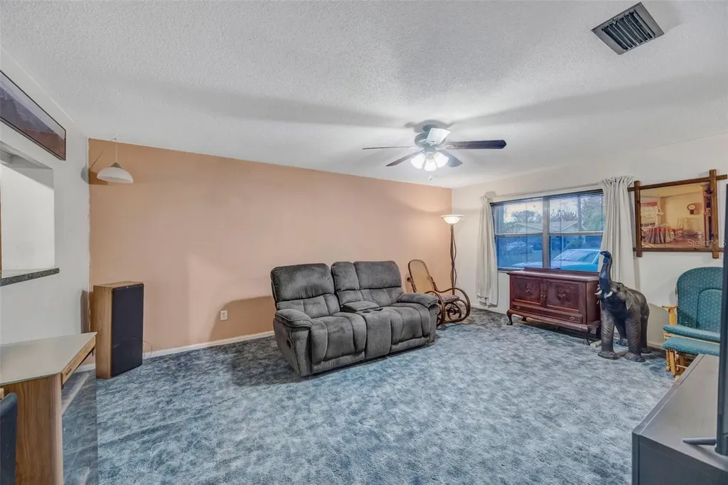 1201 N Palm Drive Plant City FL 33563